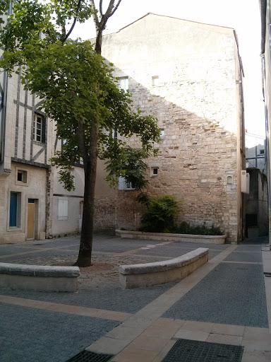 La Rochelle - Place St Sauveur