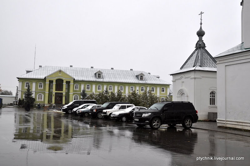 ПОСЕТИТЬ МОНАСТЫРЬ 