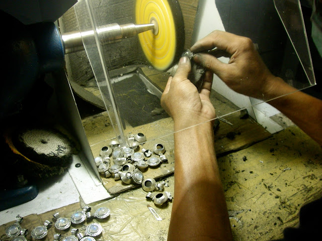Как получаются серебряные украшения – Едем на фабрику (все тот же Бали – Индонезия) 