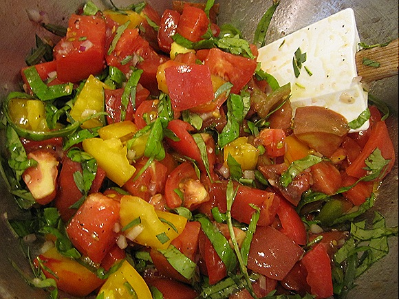Sliced Tomatoes & Herbs