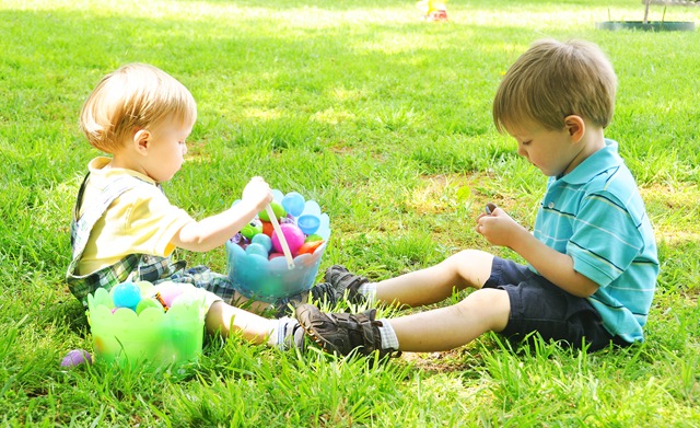 [easter 2010 boys treat picnic[3].jpg]
