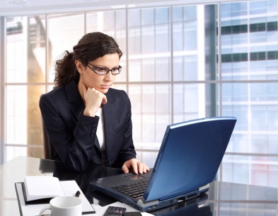 [business-woman-laptop[4].jpg]