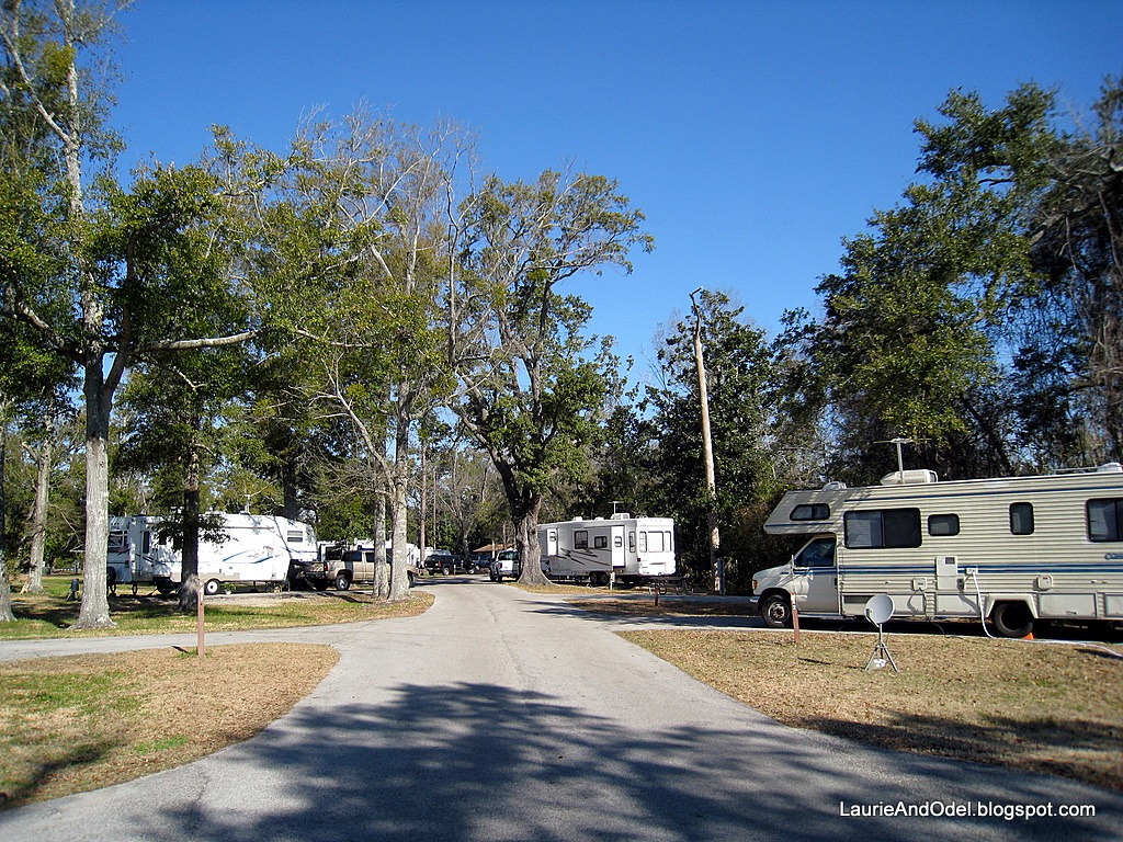 [Typical Davis Bayou road[2].jpg]