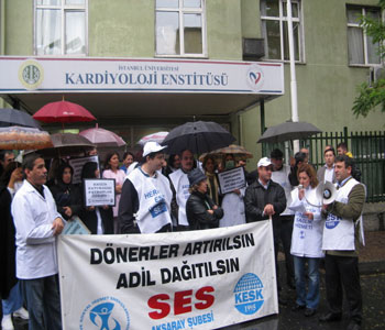 istanbul universitesinde adil doner sermaye eylemleri ses