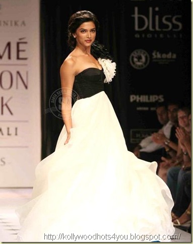 lakme-fashion-week-spring-summer2010-190