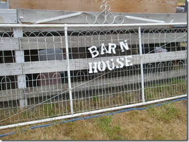 barn house 001