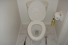 Hình: Bồn toilette, hoàn tất