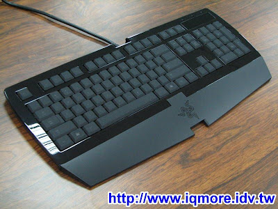 Razer Lycosa 黑腹狼蛛電競薄膜式鍵盤評測 - 老貓測3C