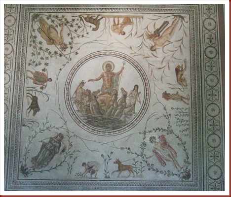 379 -  Túnez, Museo Nacional del Bardo. Mosaico representando a Neptuno y las Cuatro Estaciones. La Chebba, s. IV d. C. Considerado el mosaico más bello del museo.