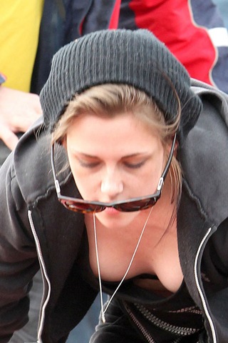 [Kristen_stewart_New_and_Hot_13[4].jpg]
