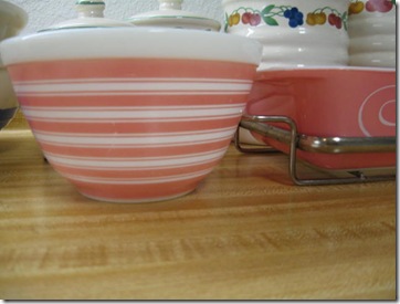 apron and pink pyrex 016