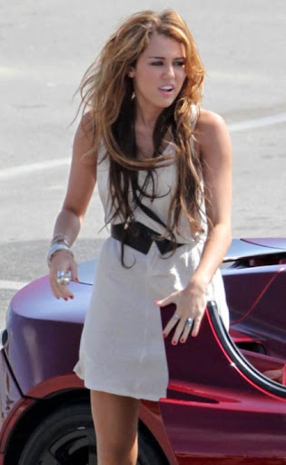 miley-cyrus-telsa-roadster-tester (93).jpg