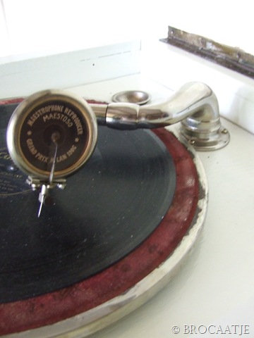 [antieke platenspeler 007[11].jpg]