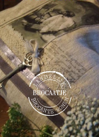 [old style 026[6].jpg]