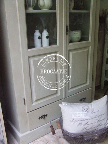 [brocante vitrinekast 012[3].jpg]