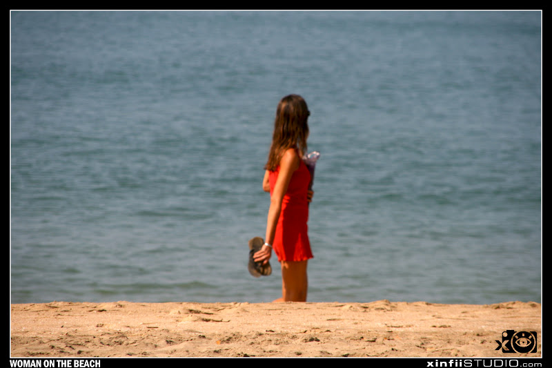 xinfii STUDIO: Woman on the beach