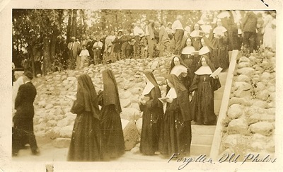 Nuns DL Antiques