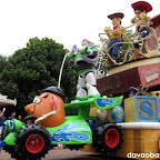 My most favorite characters in the entire parade bunch: Toy Story with Woody and Buzz Lightyear!