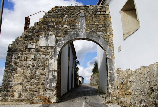 Ourém - Castelo - Portas de Santarém
