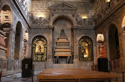 [mosteiro dos Jeronimos -  igreja - capela norte do transepto 1[4].jpg]