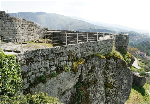 Linhares - castelo construido sobre pedra