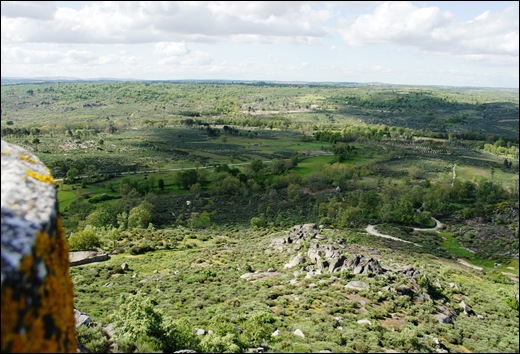Glória Ishizaka - Vila do Touro - vista da vila a partir do marco geodésico 1