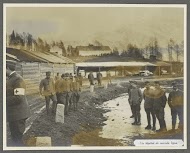 Soldaten bij een veldhospitaal achter het front in de Dolomieten, vermoedelijk Italianen