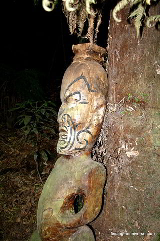 [Maori statue[3].jpg]