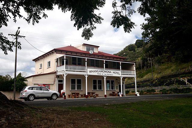 [WhangamomnaHotelNewZealand3.jpg]
