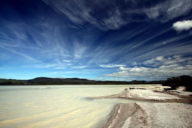 [Beach sky lake Rotorua sulphur[3].jpg]