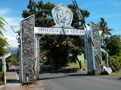 Sam Ratulangi University North Gate