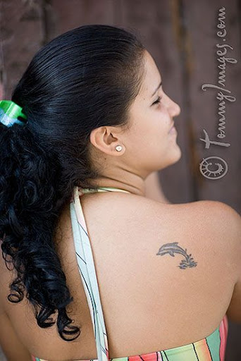 design dolphin tattoo on the upper back sexy body girl