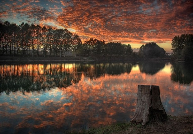 Reflection Photography: Sunset on the river in autumn