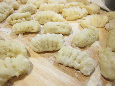 photo of the raw gnocchi with indents