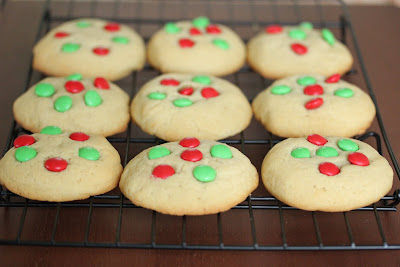 photo of the cookies on a baking rack