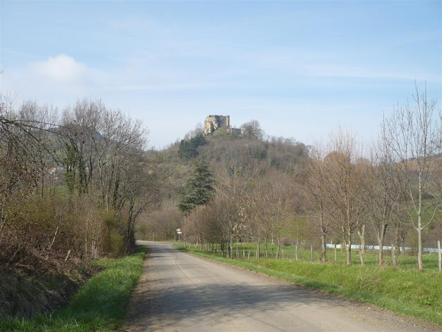 http://lh3.ggpht.com/_890NILIacVs/S8G_WmBznVI/AAAAAAAAE24/bdWopJ0rgJA/s640/Rando%20des%20chateaux%20%2813%29.JPG