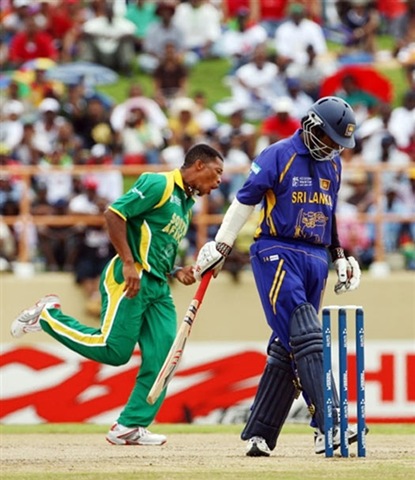 [upul tharanga. ttr[6].jpg]