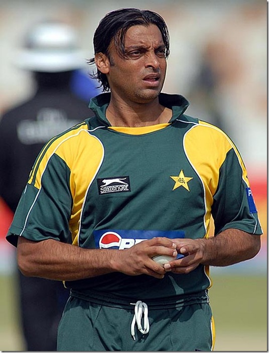 the celebrity action: Shoaib Akhtar Wallpapers | Shoaib Akhtar Photos