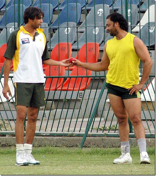 the celebrity action: Shoaib Akhtar Wallpapers | Shoaib Akhtar Photos