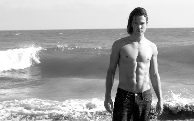[taylor kitsch..[4].jpg]