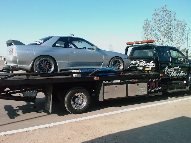 R32 GT-R at Buttonwillow. First class ride to and from the track.