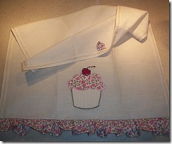 Cupcake Hand Towel Full View