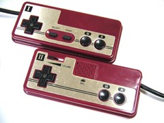 Famicom_controllers