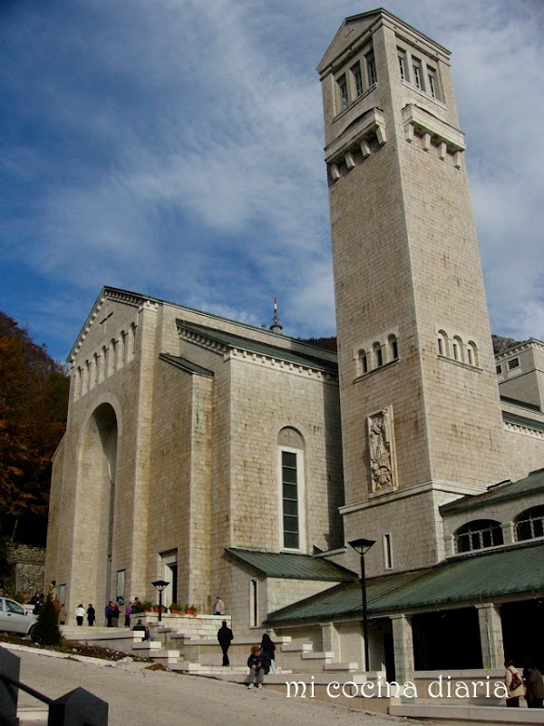 Abadía Monasterio de Montevirgen - Mercogliano, Avellino, Italia (Аббатство Монастарь Монтеверджине - Мерколиано, Авеллино, Италия)