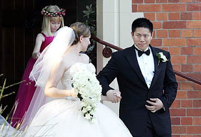 [Image: Asian-Guy-White-Woman.jpg]