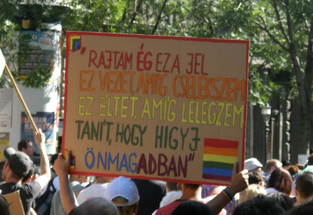 2010, Budapest Pride, buzi, felvonulás, fényképek, gay, képek, lesbians, leszbikusok,  LGBT, meleg, Meleg Méltóság Menete, photos, pictures, tüntetés,   stockphoto