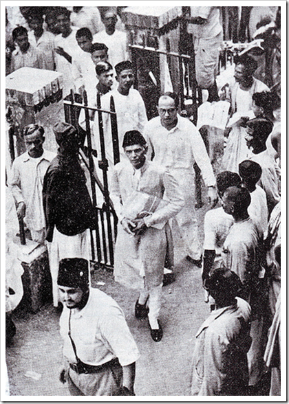 Nawabzada Nasrullah escorts Mr Jinnah in Calcutta 1945