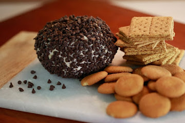 Cannoli Cheese Ball