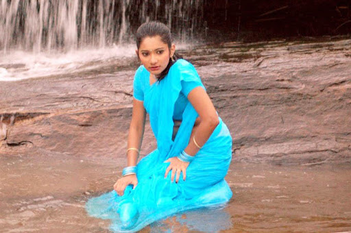 Tamil Movie Kadhalai Kadhalikkiren Stills