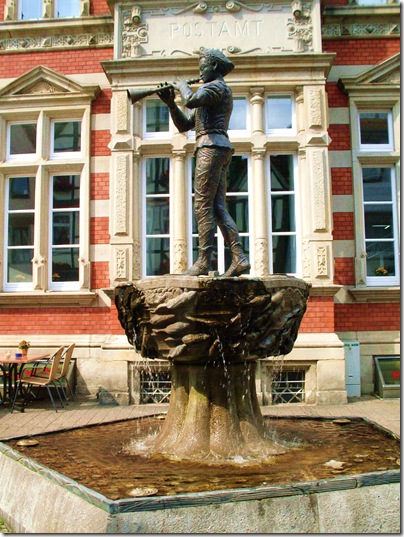 Statua del pifferaio ad Hameln
